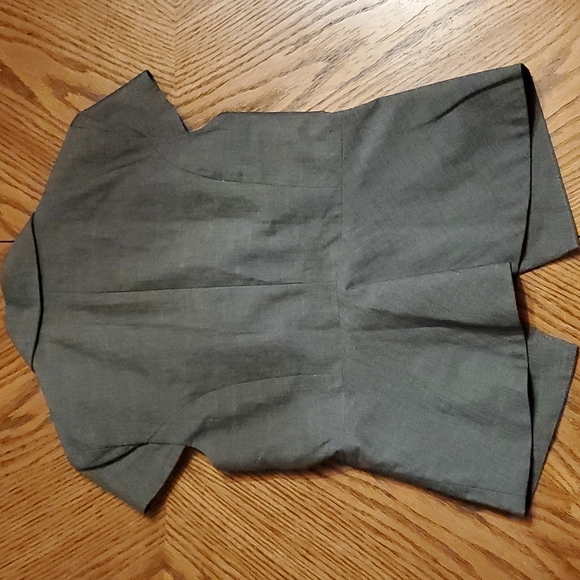 Grey short-sleeved blazer - Picture 2 of 2